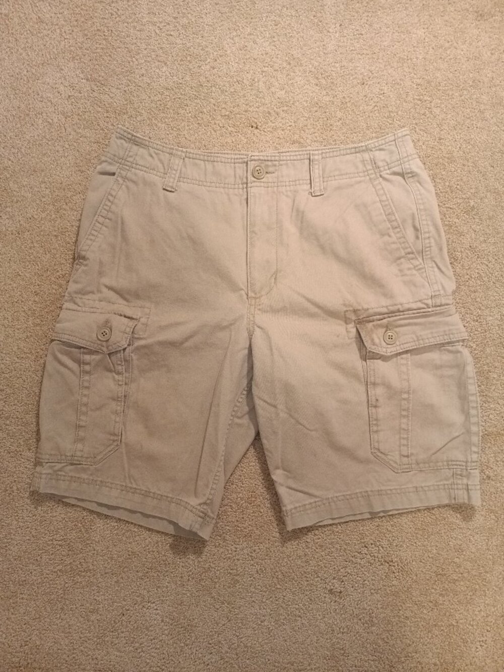 Old Navy Khaki Cargo Shorts (32W)